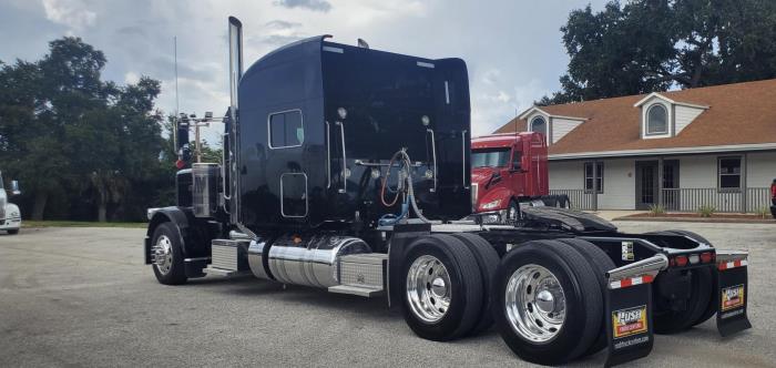 2023 Peterbilt 389 — photo 8