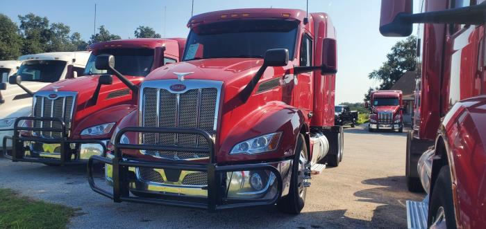 2023 Peterbilt 579-0