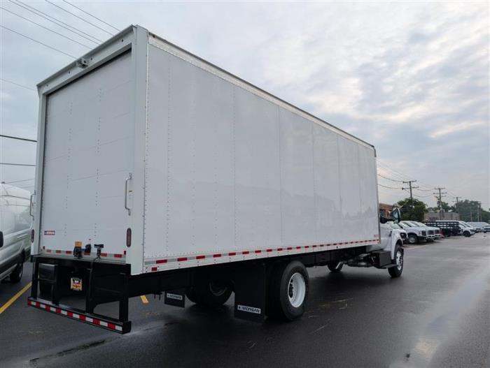 2027 Ford F-750-5