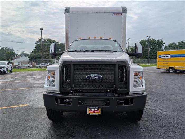 2027 Ford F-750-8