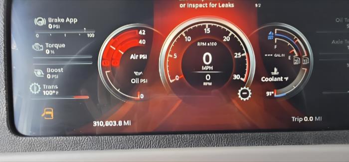 2023 Peterbilt 389-9