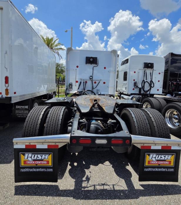 2023 Peterbilt 389-5