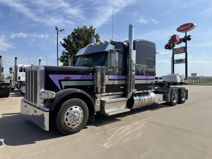 2025 Peterbilt 589-0
