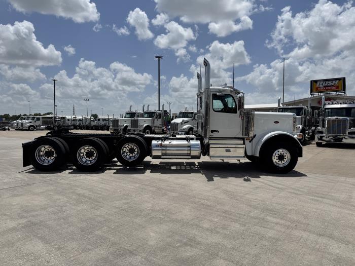 2027 Peterbilt 589-8