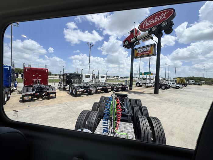 2027 Peterbilt 589-23
