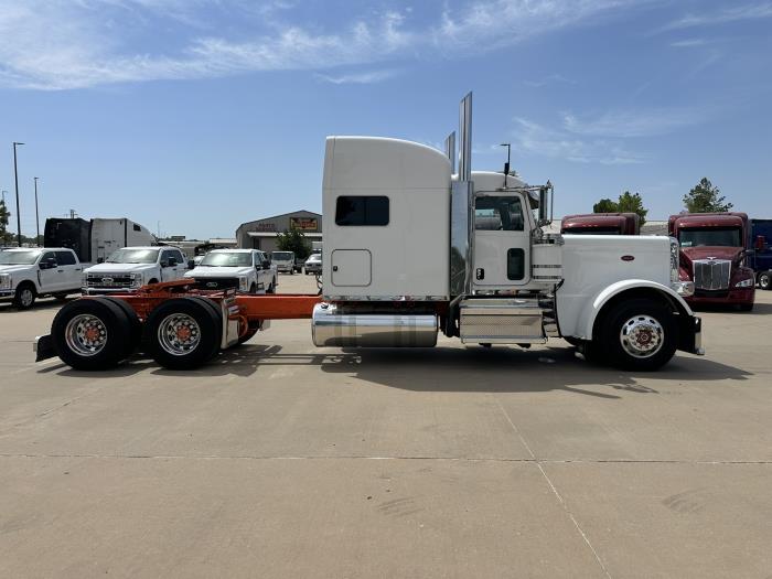 2023 Peterbilt 389 — photo 6