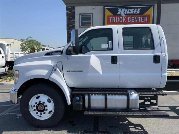 2027 Ford F-650-8