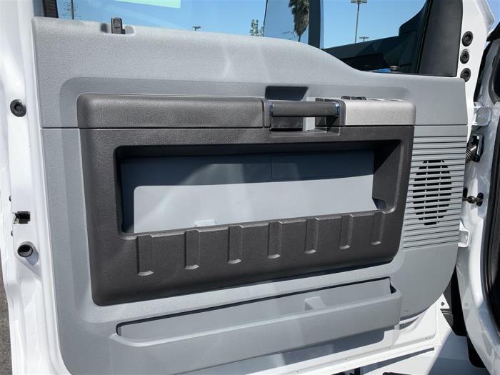 2027 Ford F-650-14