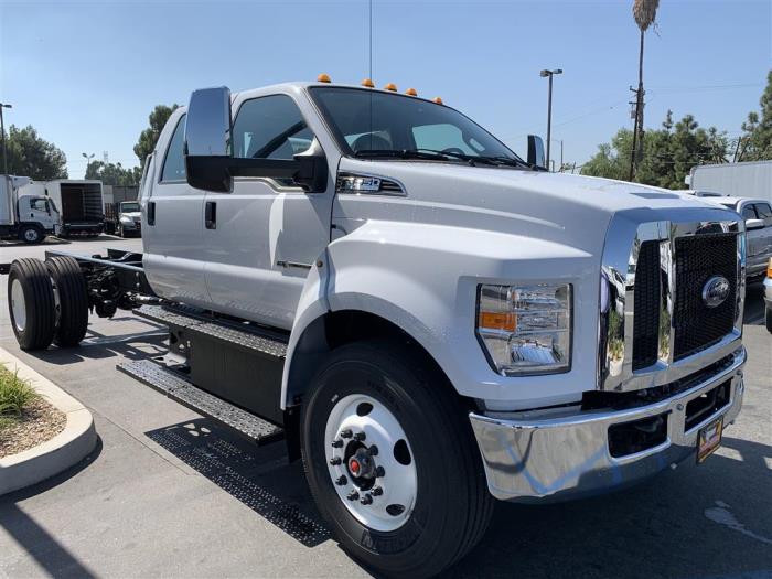 2027 Ford F-650-6