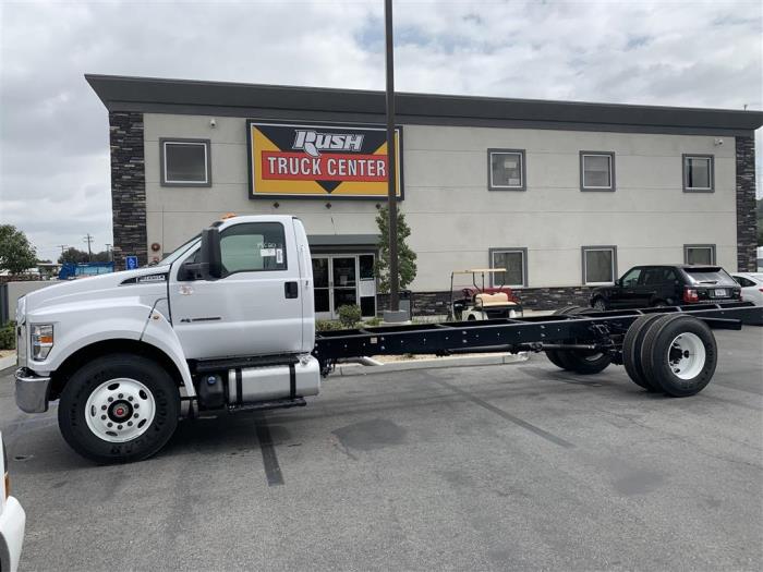 2027 Ford F-650-2