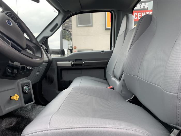 2027 Ford F-650-13