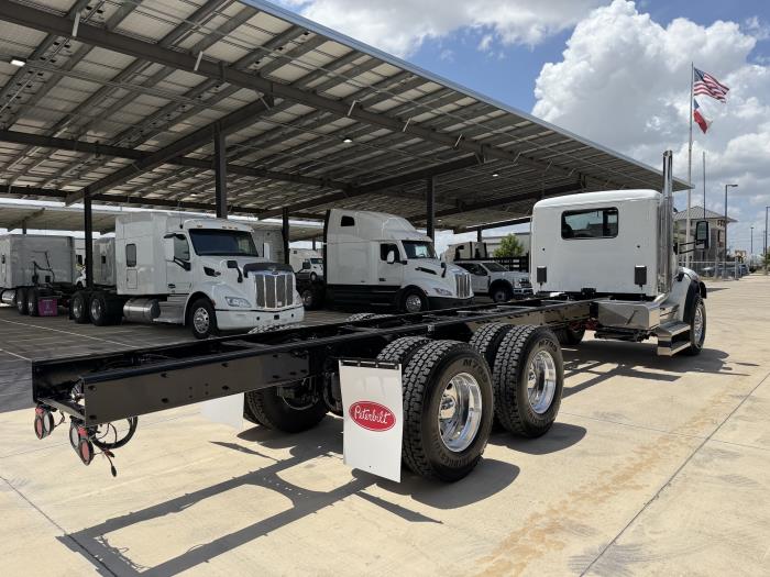 2027 Peterbilt 548-6