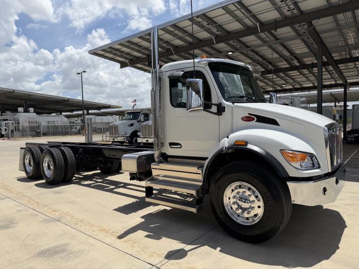 2027 Peterbilt 548-8