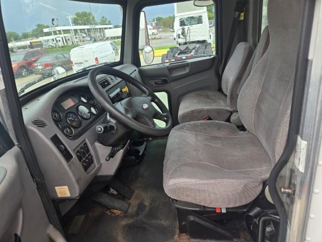2018 Peterbilt 337-4