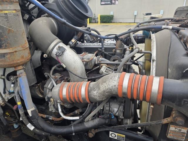 2018 Peterbilt 337-13