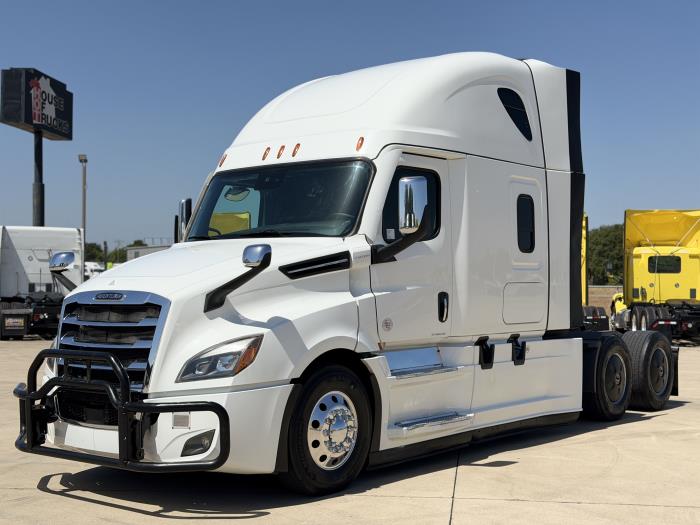 2024 Freightliner Cascadia-0