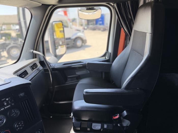 2024 Freightliner Cascadia-17