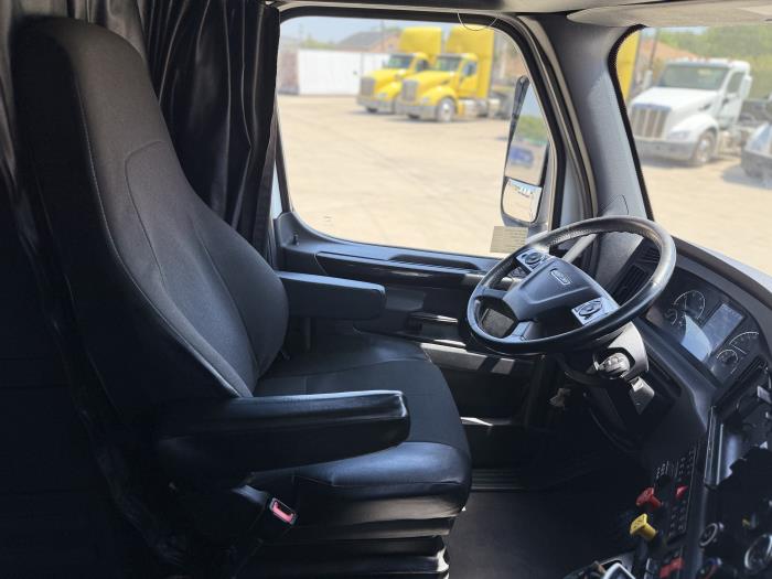 2024 Freightliner Cascadia-18