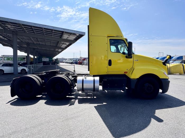 2023 International LT625-3