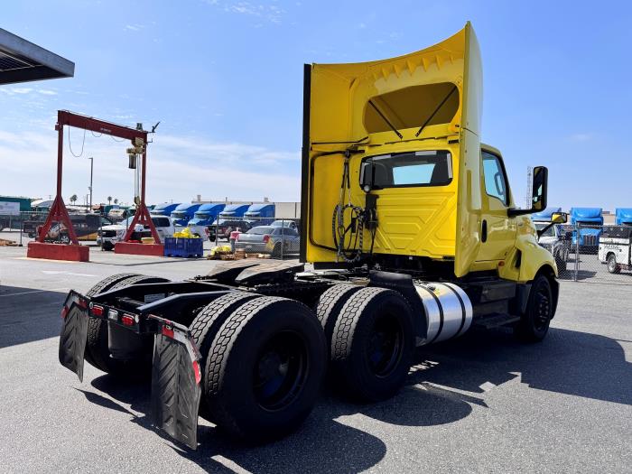 2023 International LT625-4