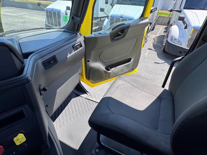 2023 International LT625-17