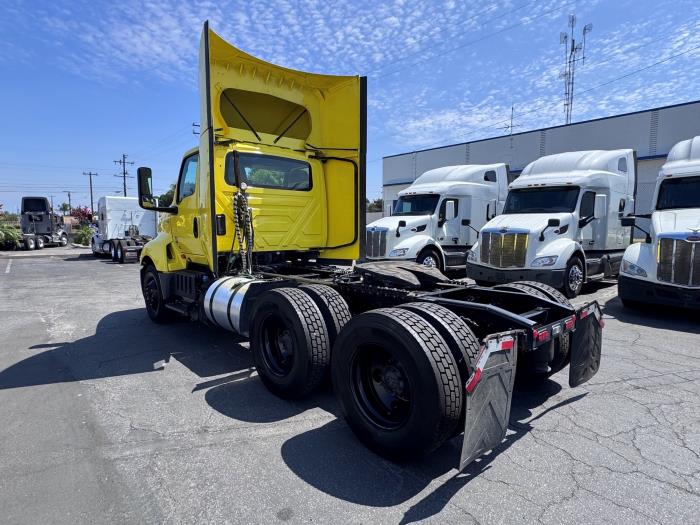 2023 International LT625-6