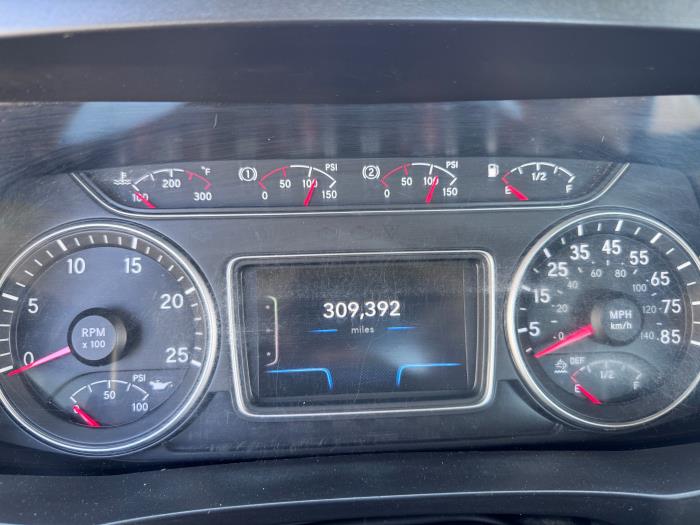 2023 International LT625-15