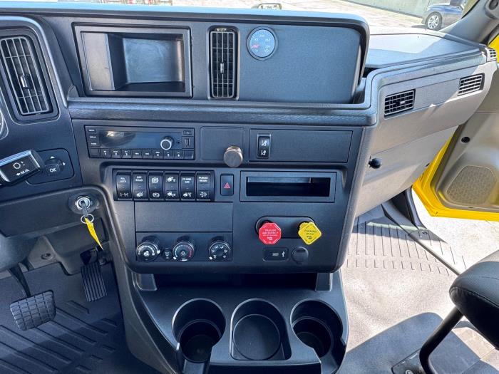 2023 International LT625-16