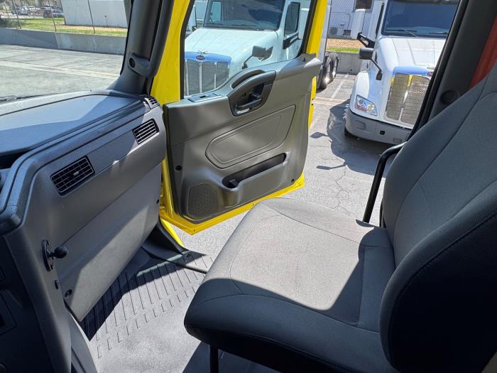 2023 International LT625-17