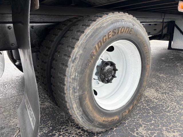 2021 Freightliner Business Class M2 106-8