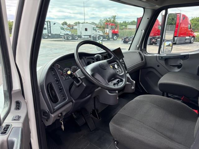 2021 Freightliner Business Class M2 106-17