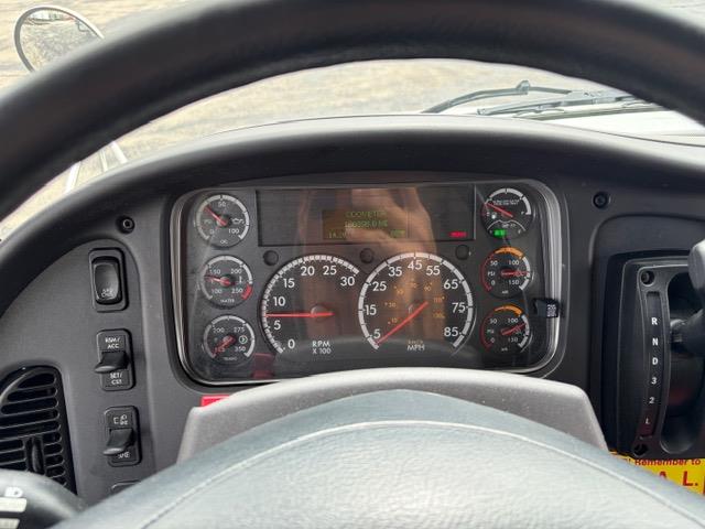 2021 Freightliner Business Class M2 106-19