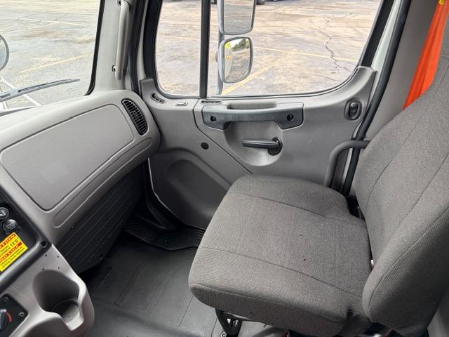 2021 Freightliner Business Class M2 106-22