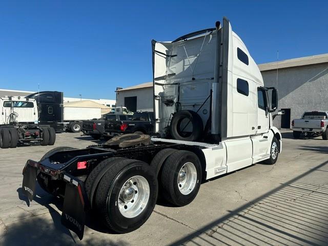 2023 Volvo VNL64T760-1