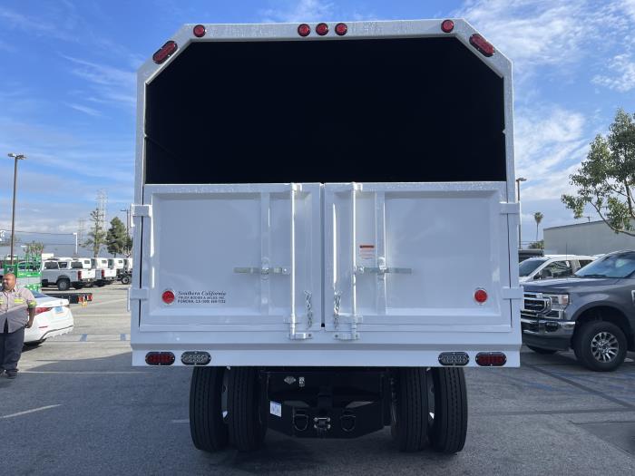 2027 Ford F-650-3