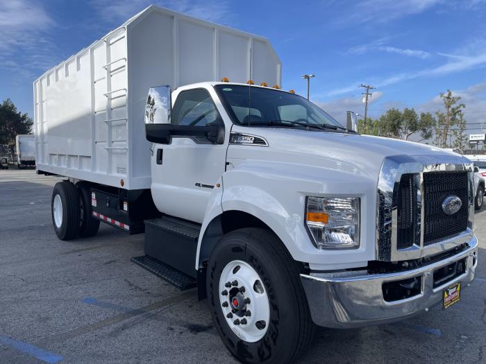 2027 Ford F-650-6