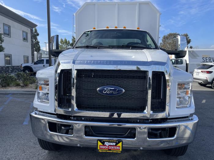 2027 Ford F-650-7