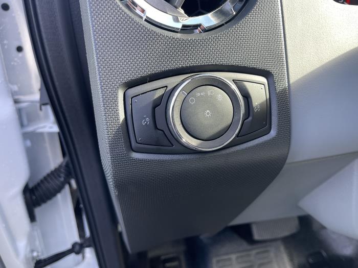 2027 Ford F-650-23