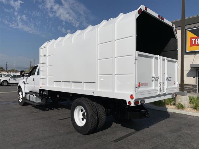 2027 Ford F-650-3
