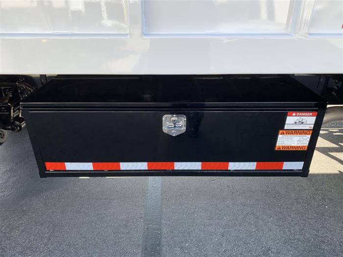 2027 Ford F-650-7