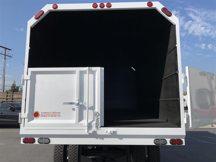 2027 Ford F-650-11
