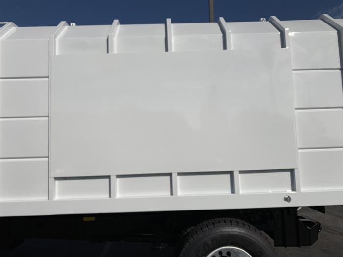 2027 Ford F-650-13