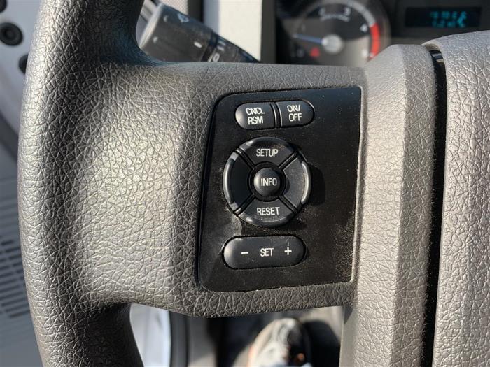 2027 Ford F-650-31