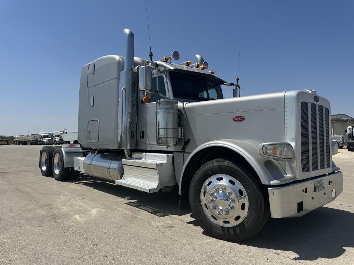 2020 Peterbilt 389-0