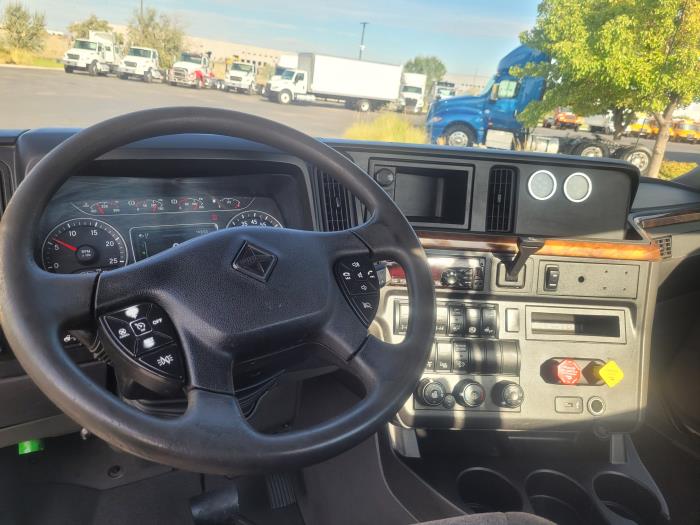 2020 International LT625-12