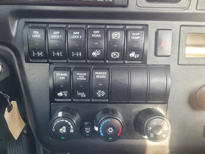 2020 International LT625-17