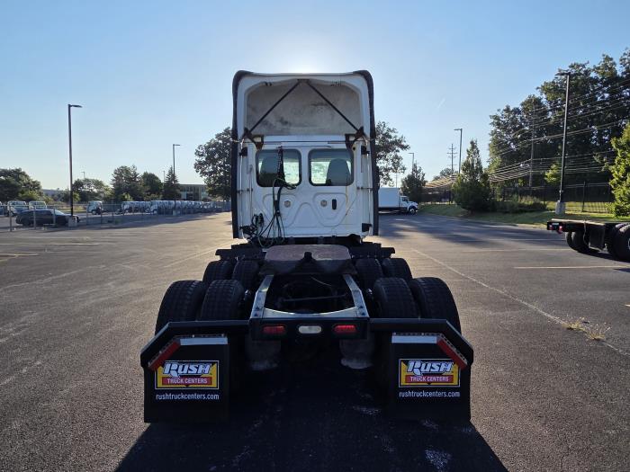 2020 Freightliner Cascadia-2