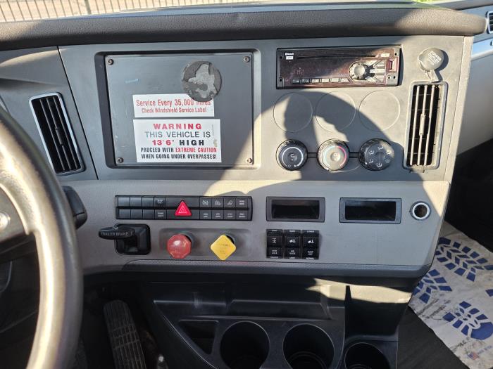 2020 Freightliner Cascadia-13