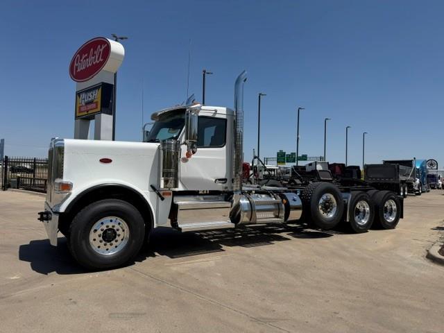2027 Peterbilt 589-1