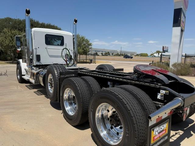 2027 Peterbilt 589-3